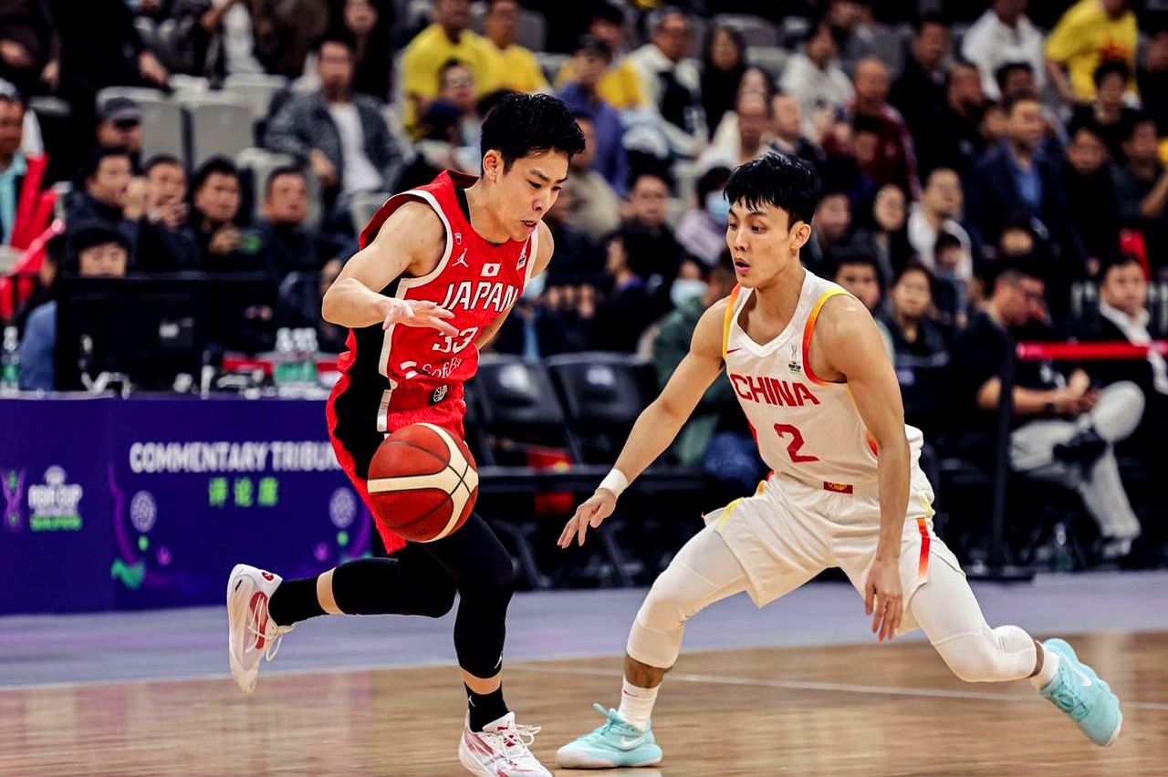 tb体育娱乐网址全明星赛今晨再迎强敌，深圳男篮内部沟通，主帅态度——质疑声仍在，更衣室氛围转暖的简单介绍