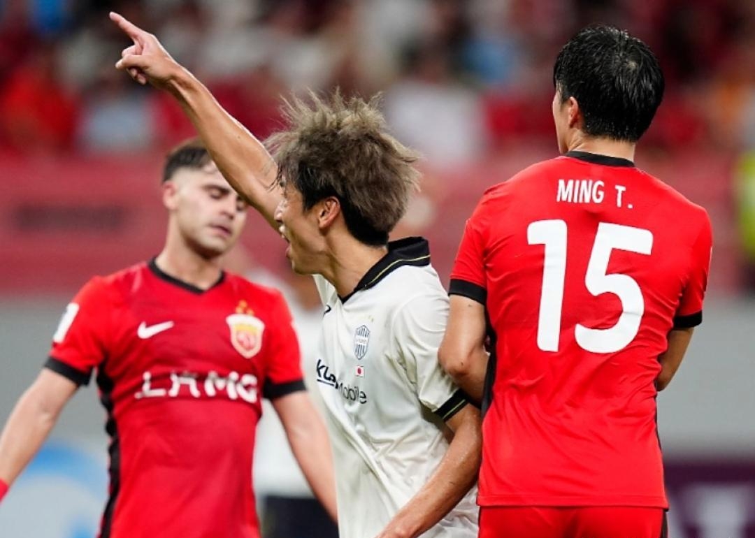 包含从上海申花窗口期远射贴柱到纽约尼克斯关键时刻遗憾出局，今夜尼斯备战欧超杯的词条